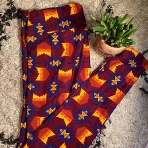 NWT LuLaRoe Tall and Curvy Leggings